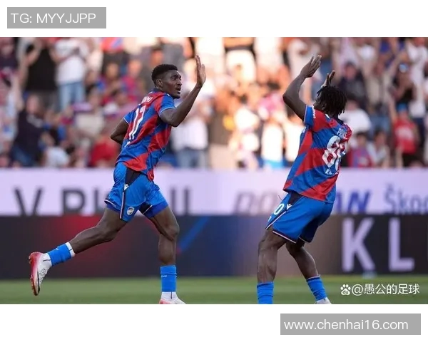 足球明星杜罗的个人简介与精彩瞬间全景展示